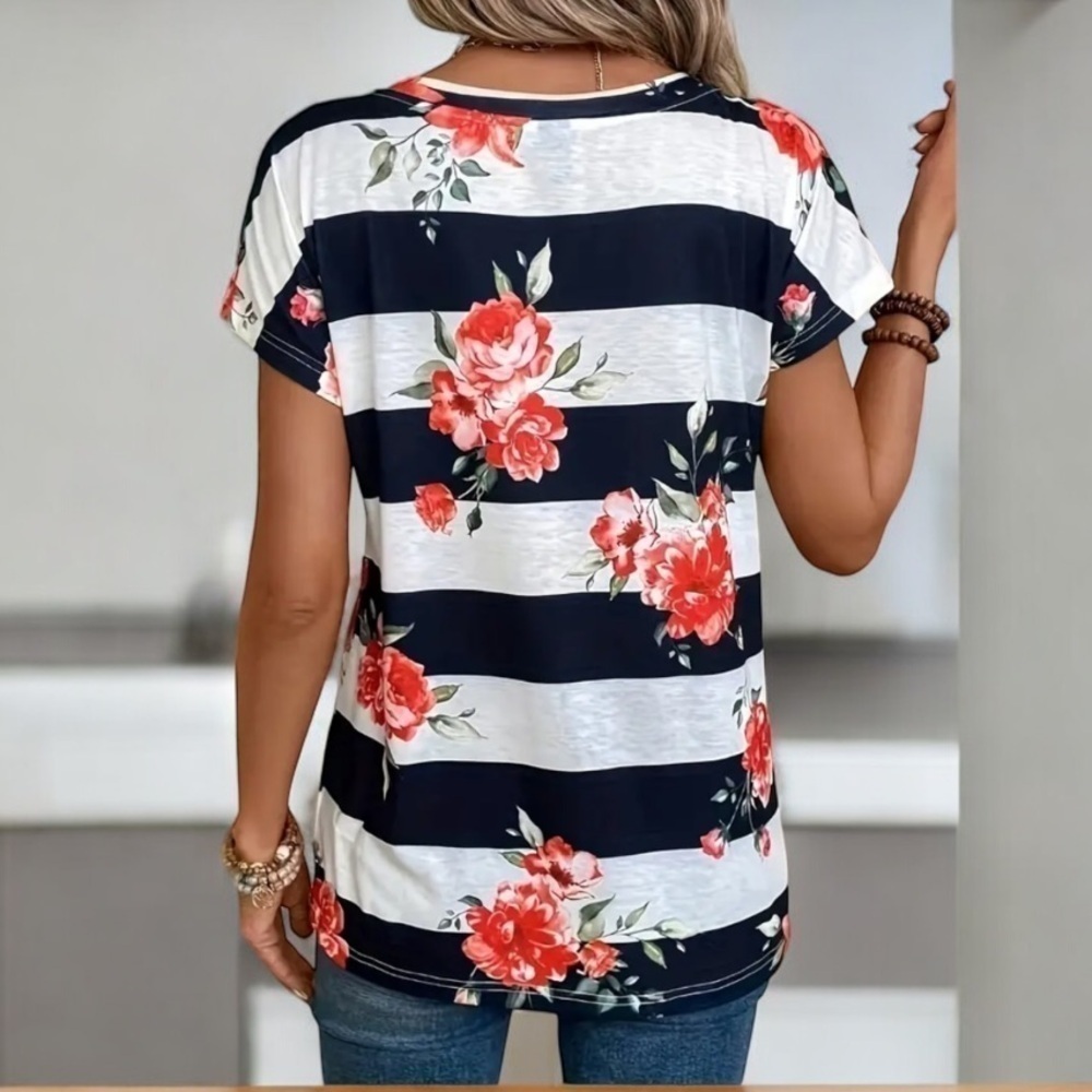 Black White Floral Top - Picture 2 of 4